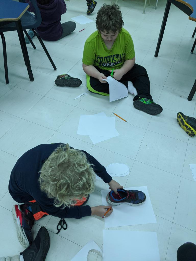 fg_grade2crew's tweet photo. The measuring continues! #howbigisafoot #nogapsandnooverlap https://t.co/u2fFClQG2d