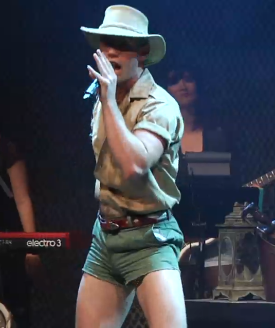 here we go!thread of joe walker character and live outfits ranked by how horny they make me:1. apocalyptour