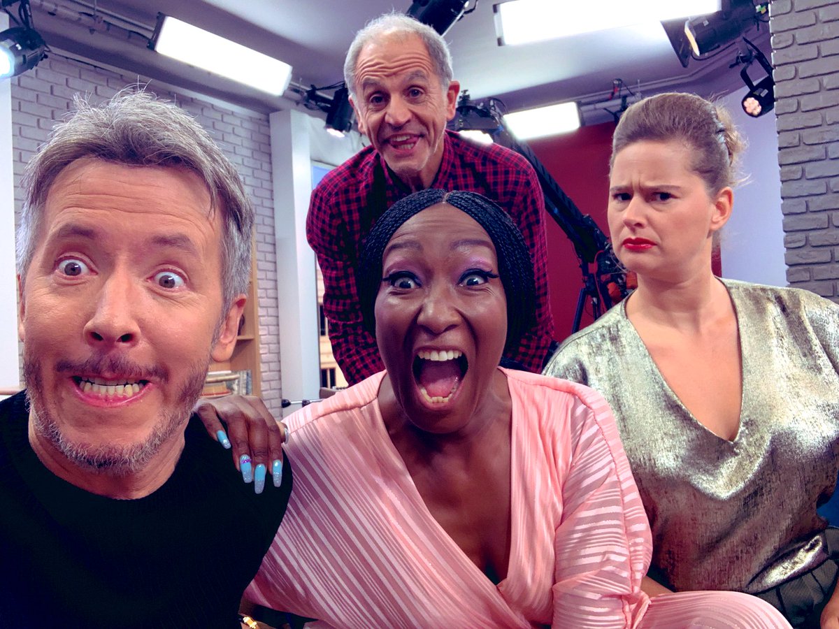 JeanLucLemoine's tweet photo. Promis, on prend nos cachets avant 13h30 pour être prêts pour un nouveau numéro de Samedi d’en Rire sur @France3tv 🎉🎉🤪
@NBeausson @ElodiePoux @ToescaMarc https://t.co/ja79qapWeQ