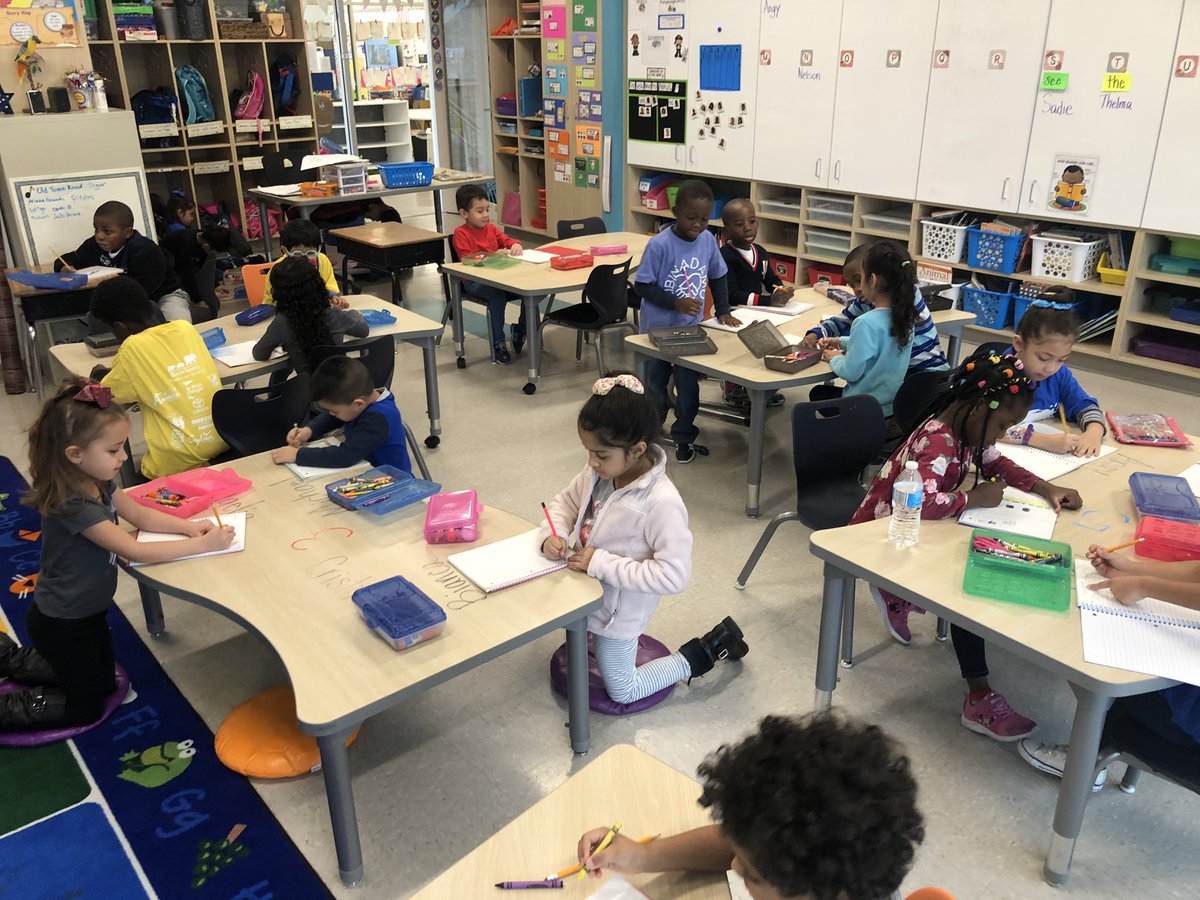 MrsJennMorris's tweet photo. My #KinderBabes always make me so proud.  Started a new routine and they are rocking it!  #MorningWriting #PirateTeacher #StrongPirate @AnneEMoncureES https://t.co/jc5hPb1gfm