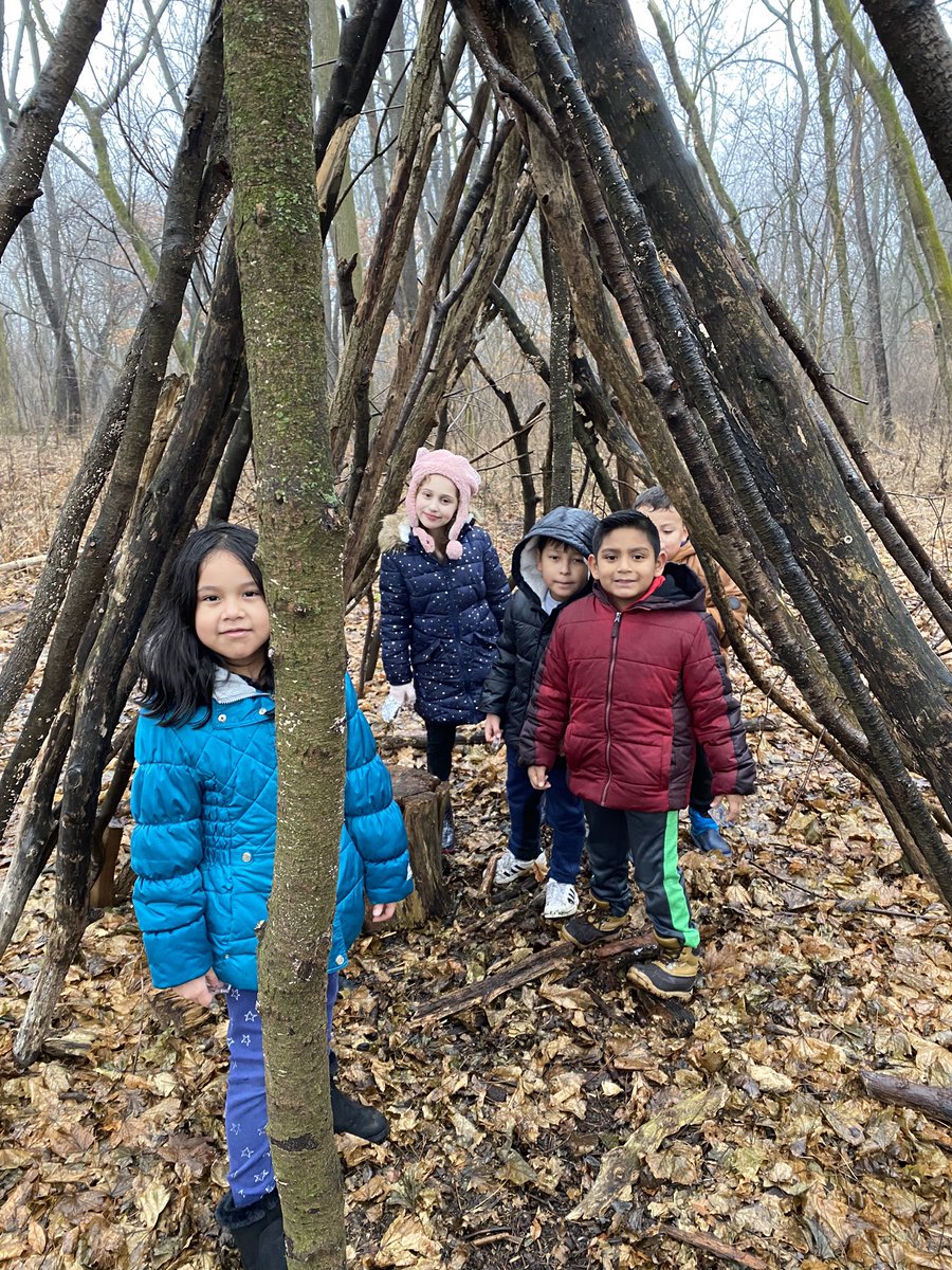 SweetlandsClass's tweet photo. Team 103 had an amazing time at Spring Valley today exploring nature and learning about what we can find in the habitat around us! #learnbyliving #neature https://t.co/3ixBlDwc2D