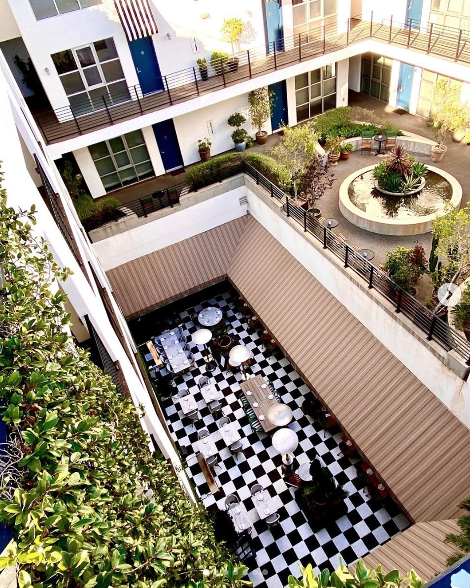 SPECIAL OFFER! BEST FLEXIBLE RATE
Book our best, fully flexible and available daily rate and enjoy a complimentary drink or cold-pressed juice. Plus 20% savings at Mardi Restaurant. #palihousewesthollywood #palisociety @mardirestaurant

bit.ly/2TbFX4W

📷: @brookeradtke