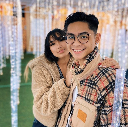 glow_vancouver's tweet photo. Who got lost in our sparkling lights with someone special this season? 

Tag us with #GlowVancouver and #ShareTheGlow so we can see all your magical holiday moments!

📸  _gabeperalta_ on IG https://t.co/80nFAuEGMC