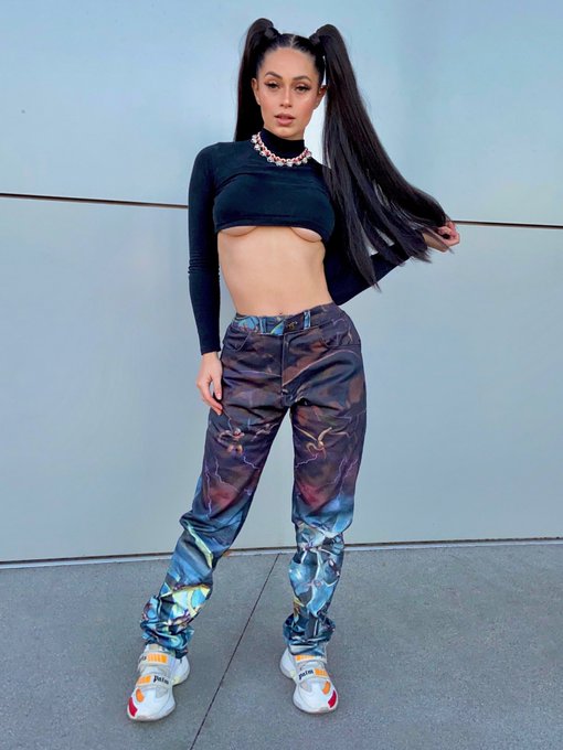 Half goddess half hell https://t.co/897zvQVkcC