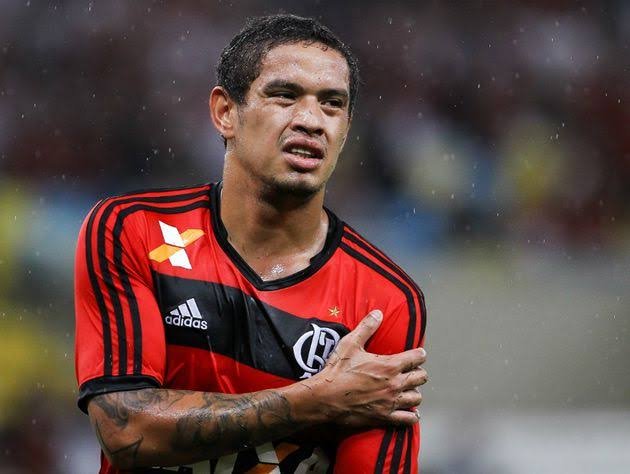 UrubuTT_'s tweet photo. "Daqui a alguns anos, ninguém mais vai querer jogar lá (Flamengo)."

- Carlos Eduardo, em 2015. https://t.co/IH3yITTux8