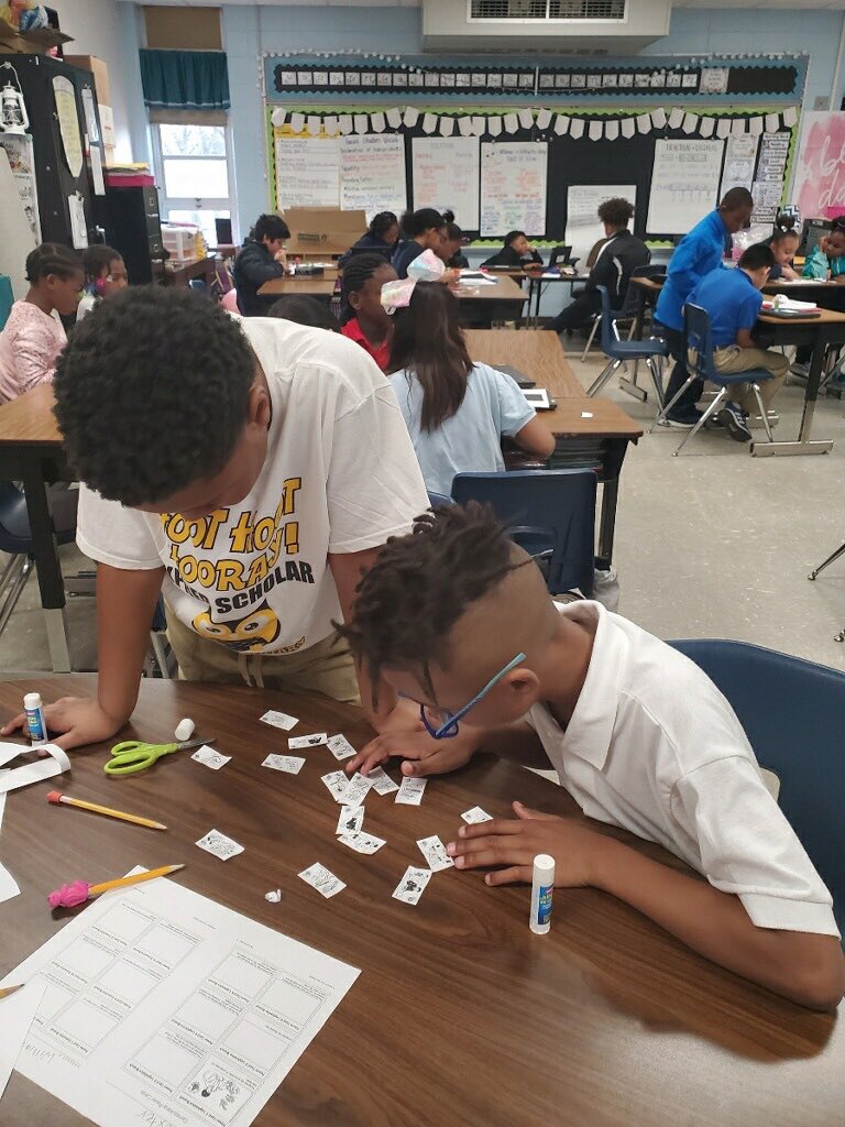samanthakyed's tweet photo. 5th grade @PriceOwls with Steffan, Calvert, & @ATPPriceOwl:
•engagement ✅
•collaboration ✅
•opportunities for discourse ✅
#AISuccess #thePriceWay #weAREdoingTheRightWork https://t.co/YvDbh3LNzq