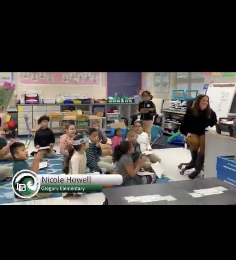 MsMarra213's tweet photo. CONGRATULATIONS to Mrs. Howell for being named Gregory’s TEACHER OF THE YEAR!!!!!!! We are so incredibly proud of you and the dedication and love you have for our Students!!! 💚💚💚 @GregoryTeam114 @BethBehnken @LauraWiddis1 https://t.co/kQDp9R6Id9