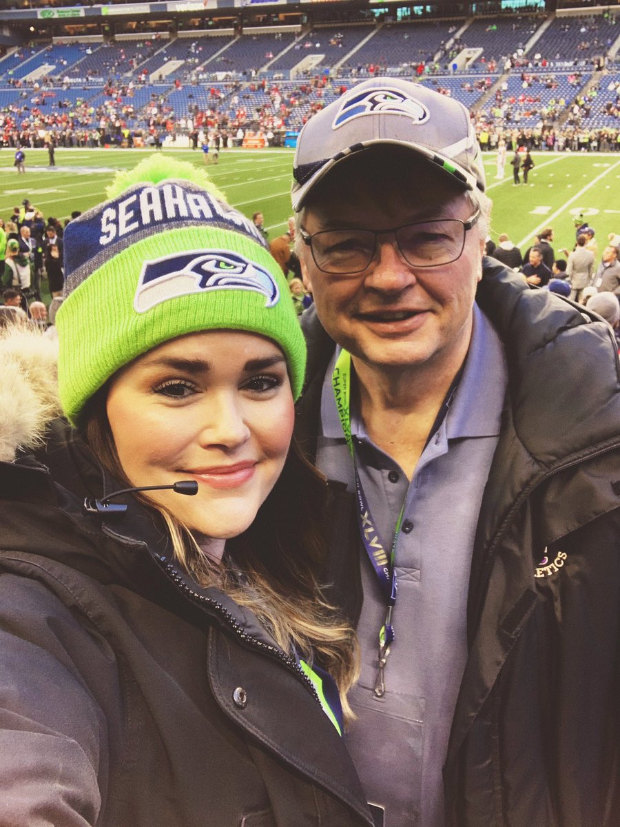 gennixon_'s tweet photo. Although a heartbreaker, unreal game in Seattle with my dad! Seahawks are off to Phili for playoffs next week, and I’m back to Toronto tomorrow! #SFvsSEA #goHawks 

@Seahawks @DangeRussWilson https://t.co/cuxEgjj7hR