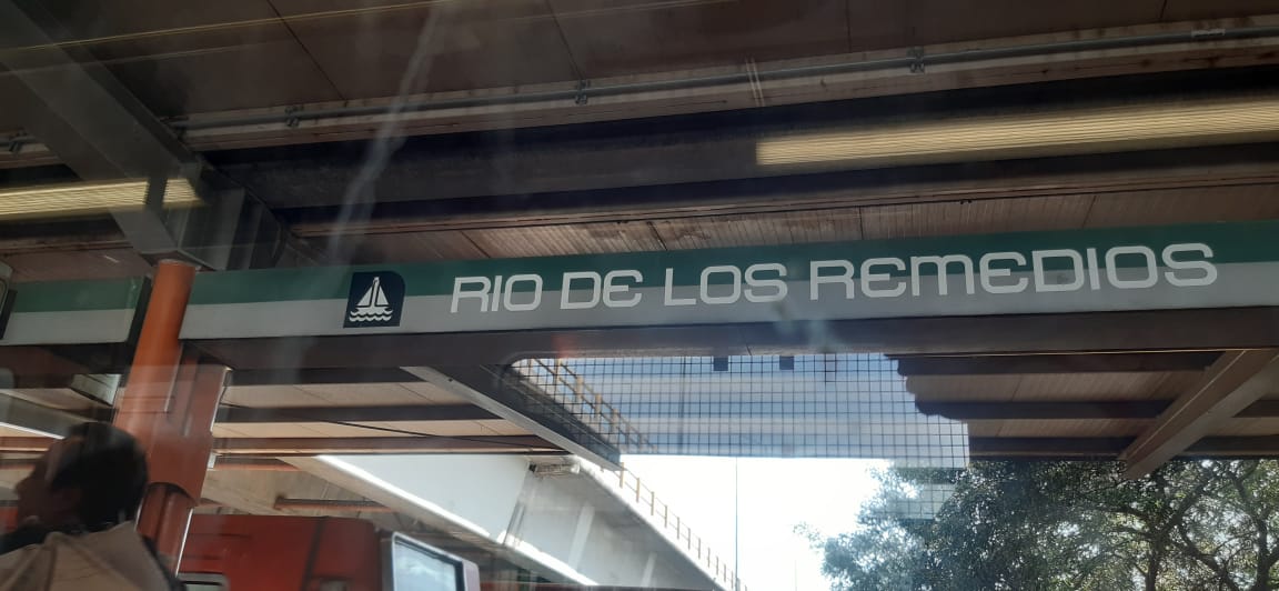 lessac5's tweet photo. De Garibaldi/Lagunilla a Buena vista y de Buenavista a Ciudad Azteca, vamos por la tercer Linea completa Linea B y llevamos 3 horas en el metro aun no quedamos locas @Soniiglu https://t.co/40NzRm8qhH