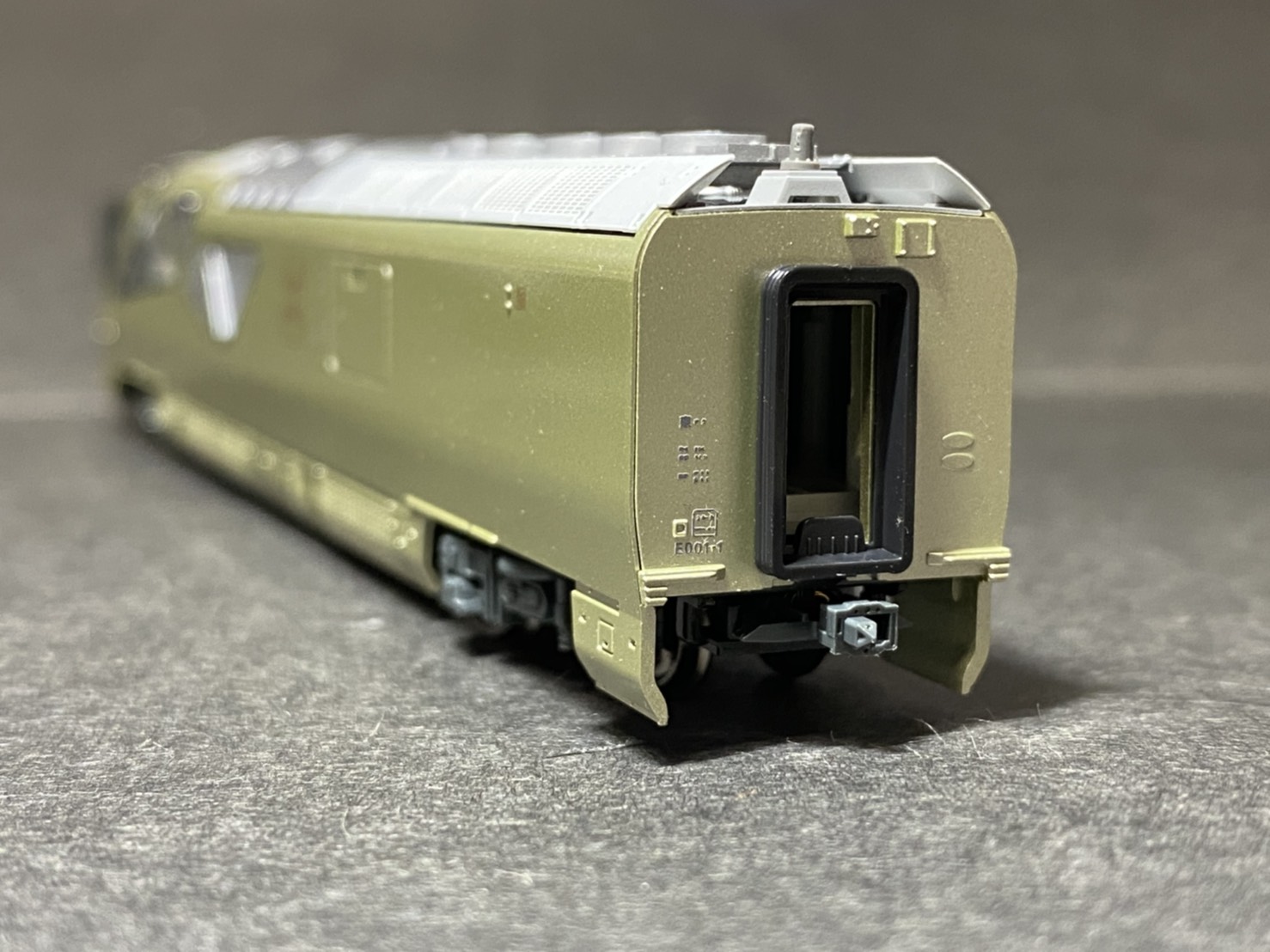 四季島　KATO 鉄道模型 :: KATO（カトー）_10-1889_E001形TRAIN SUITE 四季島