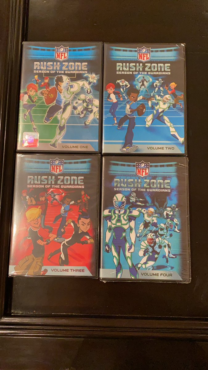 MeekAcrobat's tweet photo. I really don’t care how old I am this show was one of the greatest inventions of all time. #nfl #nflrushzone https://t.co/rouEPqdWa9
