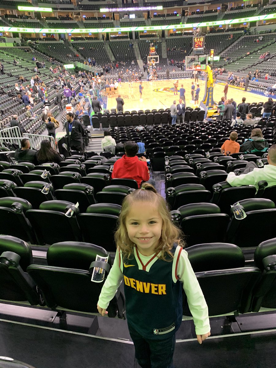 hparnell24's tweet photo. Out here living her best life! Second game in 5 days! @nuggets #Nuggets #basketballfan #nuggetsfan #bestlife https://t.co/oM1LtzgkMS