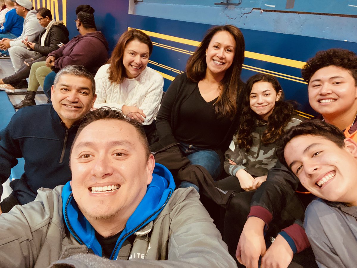 All the way from Chicago and looking forward to tonight's <a href="/CalWBBall/">Cal Basketball</a> vs Grand Canyon.  #GoBears