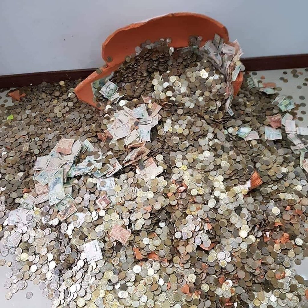 Agustiin171's tweet photo. Comparte y nunca te faltará dinero en el 2020, ignora y 7 años de mala suerte. https://t.co/8GdRRu3iVP