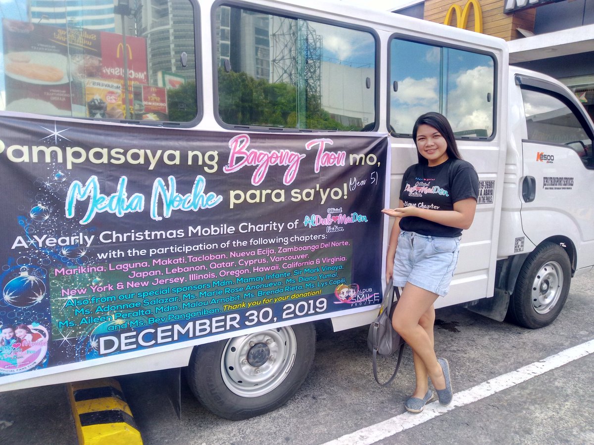 MaineAlden16's tweet photo. Thank you volunteers and sponsors for this year Christmas Mobile Charity 🎉

Papunta na po kaming Mandaluyong para mamigay ng grocery packages and lunch meals 🤗

#ALDUBxADNBeTheHero 
#AMNMobileCharityYear5 https://t.co/R1W0lDJ1w3