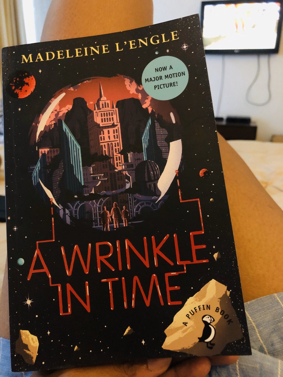 aparajitaz's tweet photo. #book69 #69/60 for @goodreads @htbrunch #brunchbookchallenge #brunchbookchallenge2019 - A Wrinkle in Time by Madeleine L’Engle #popsugarreadingchallenge prompt of a book set in space. Loved it!
#books #awrinkleintime #momswhoread #booklover https://t.co/DlMHIBq0QN