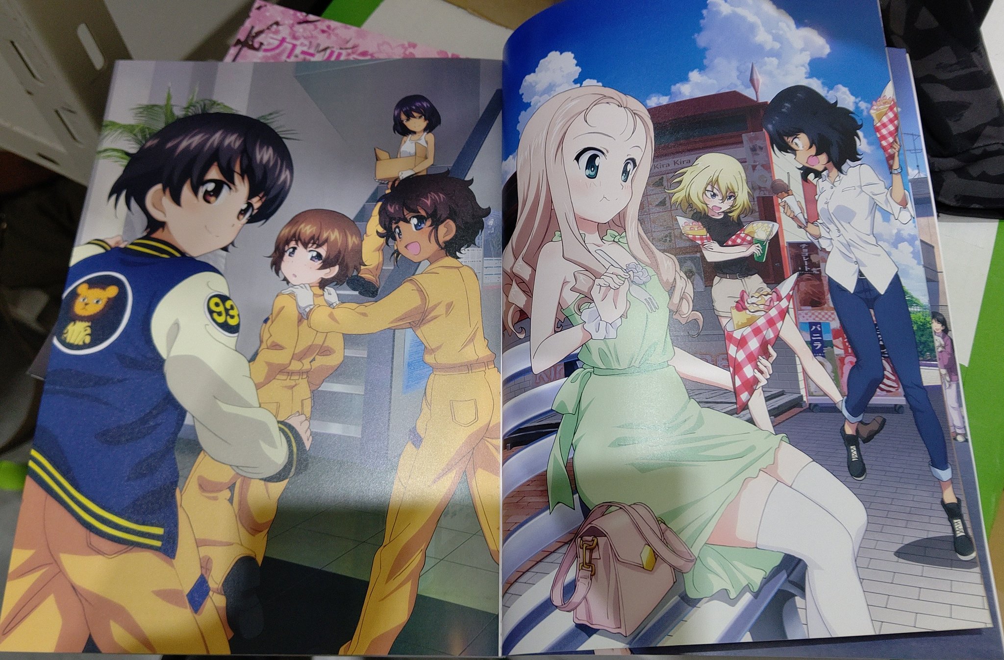 丸山俊平 今日ものんびり目なのでちょっと宣伝 これはガルパンお疲れ様本になります Garupan C97
