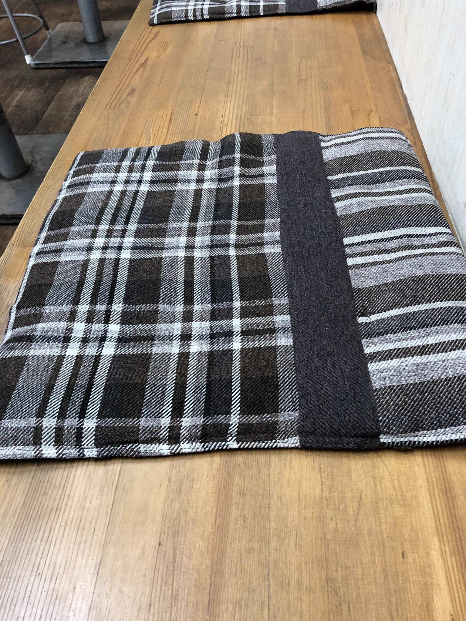 @pity_honeymoon カレー屋さんのクッションと同じ柄や… 