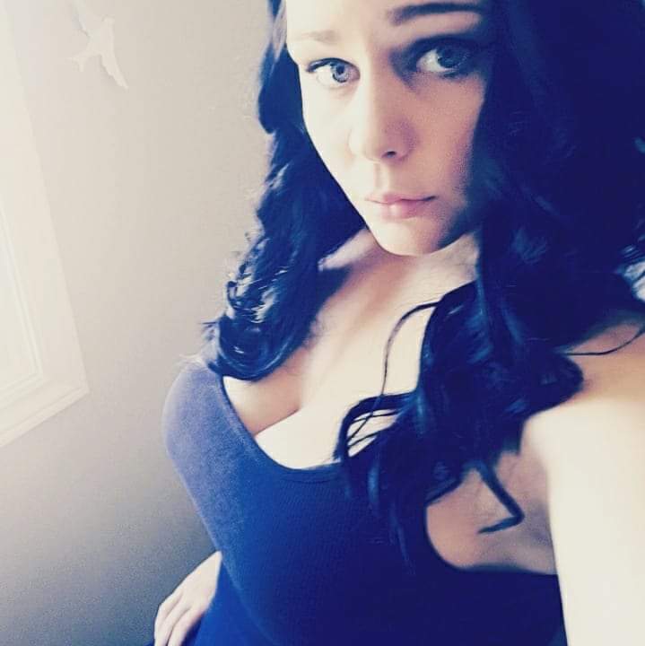 BBMuser2's tweet photo. #kitchenermilf https://t.co/2heNo4u8me