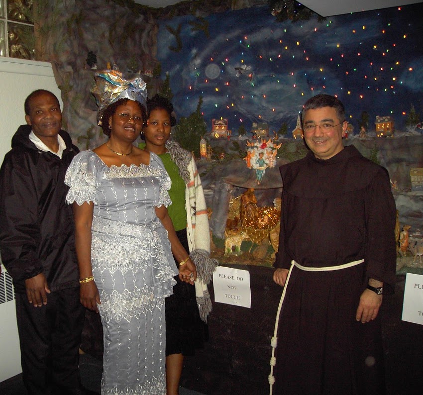 FannyMagnificat's tweet photo. #ChristmaSeasonDay5 ~On this feast day of the Holy Family of Jesus, Mary and Joseph (#Col3, #Sir3), I wish you a #MerryChristmas dear @JPSArtist1 @SheisJoanofArc @AwakeDeborah @mkcjay @ewa_eg @steves_twit @BradBradsweet @PaddyBanville @torifharris & a 🙏 2🤩2🤩 🇨🇦 https://t.co/NqSlLRWbXs