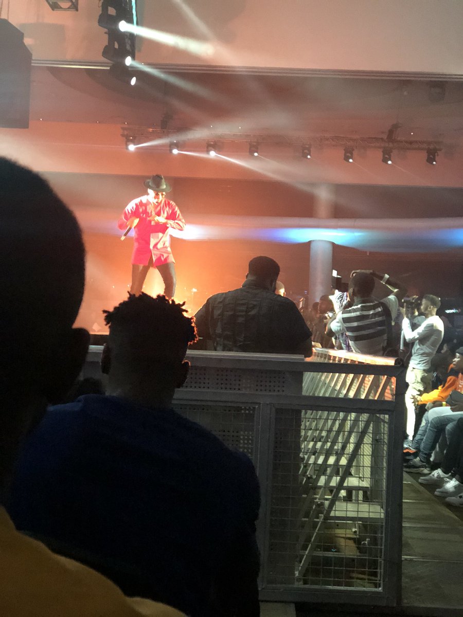 theNETng's tweet photo. #Pepenazzi performed a few of his hits, including ‘illegal’ featuring Olamide.
#FutureLiveInLagos #FirstBankFutureLive https://t.co/yjtwGzHsJo