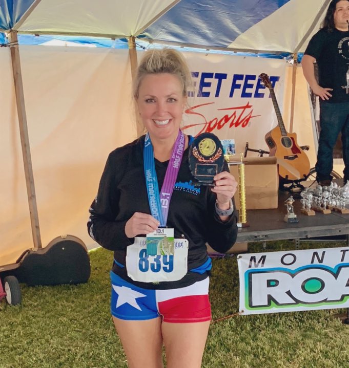 CarolynHoffmann's tweet photo. Annnnd there was #corpushalf #HalfMarathon #ccbay #seecc @VisitCCTexas #Cowboys corpuschristiroadrunners #winning https://t.co/PZ9BzKbmIV