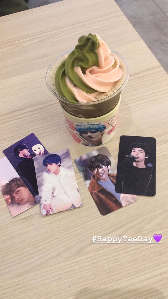 Cooky_x_JK's tweet photo. Happy Birthday to Our Precious Winter Bear๐ป๐๐๐
Thank youuuu @kthinheaven and @taesvly for hosting this event!! The place was so beautifullll๐ that I didnโt want to leave!!!!
#TaeInThe6IX
#HappyVDay #BornToVLoved https://t.co/35M42StSMd