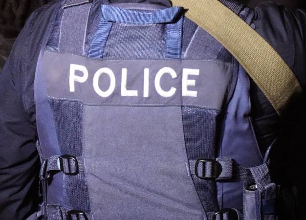 ExpressCapetown's tweet image. TRAFFIC: 3 SUSPECTS, WHO USED TOY GUN IN CAPE TOWN ROBBERY ARRESTED, TO APPEAR IN COURT TODAY capetraffic.net/2019/12/30/tra…