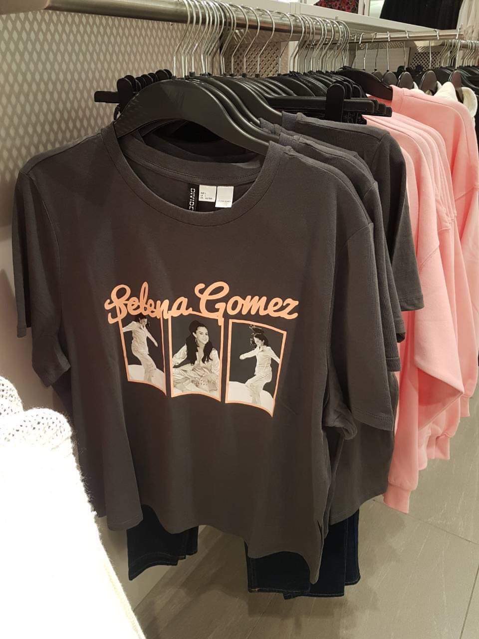H&m selena gomez sweatshirt hotsell