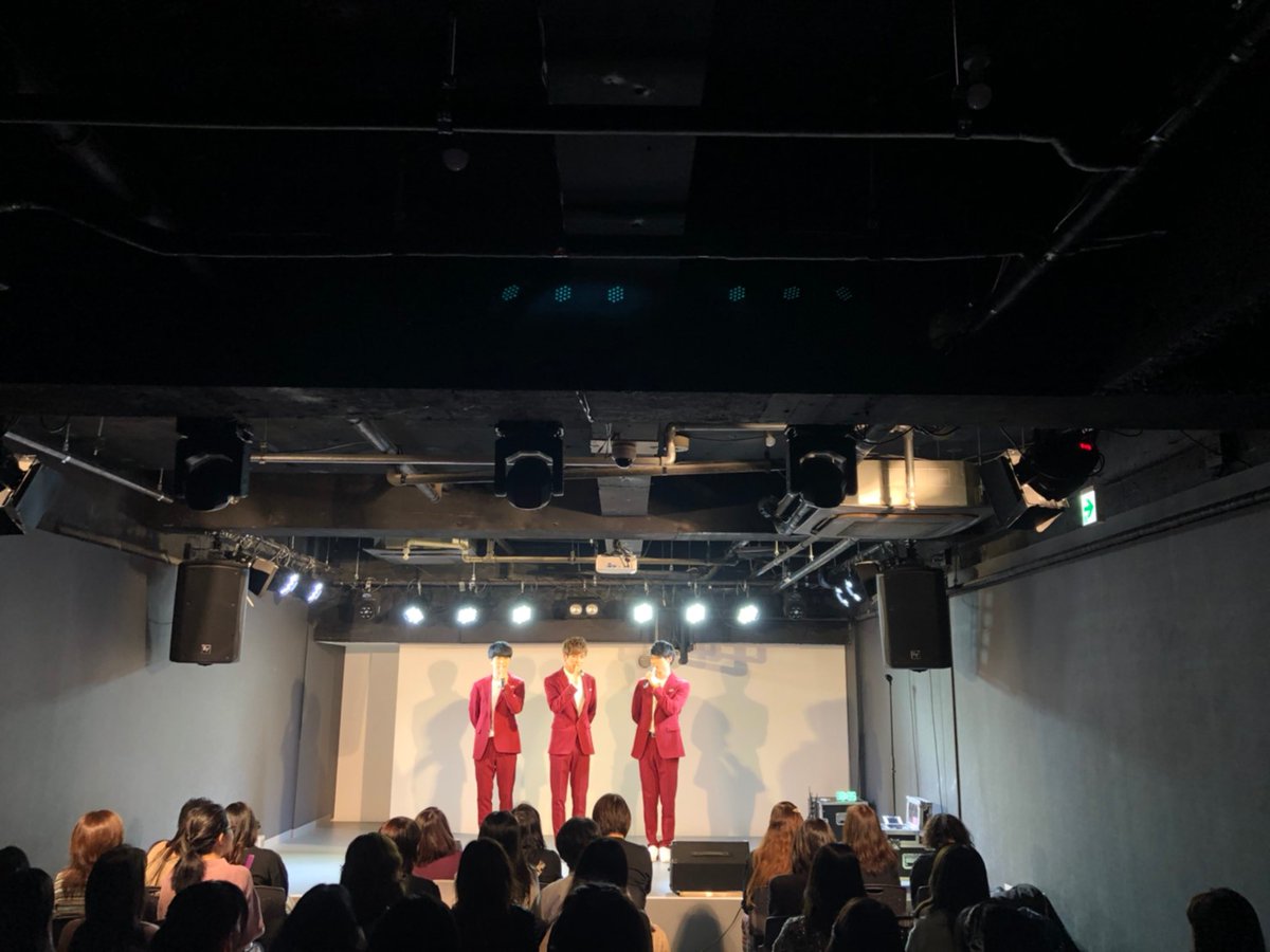 HogyoJ's tweet photo. 2019年最後のライブが無事終了！

2020年ももよろしくお願いします❤
良いお年をお迎え下さい。
ミリオンセラーメンバーもお疲れ様！ https://t.co/mr8ULc8xfK