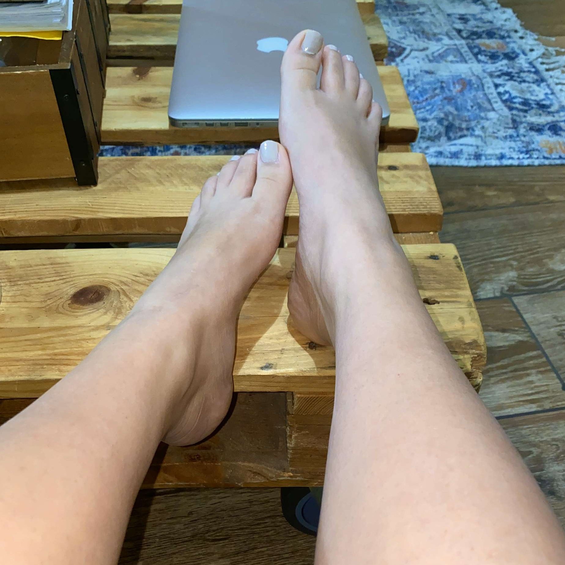 selling feet pics😈 (@20yofeetpics) / X