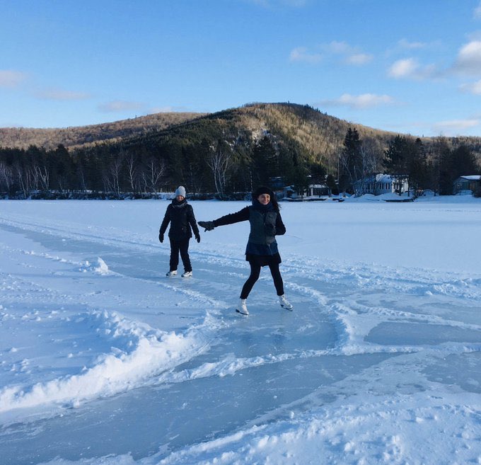 leblond_louise's tweet photo. #Skatingtime #SundayFunday #WinterWonderland #NB #HolidaySpirit 🎄 https://t.co/ttEyeJJxua