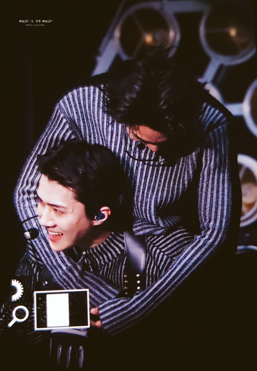 secretus__94_88's tweet photo. 191229 익스플로레이션닷 #세훈 #SEHUN #카이 #KAI #종인 
맞아 어제 힘들어서 바로 못 올렸지만 구사즈 이러고 있었다구 너~~무 좋아 💓💓 https://t.co/42Eh7pD2D2