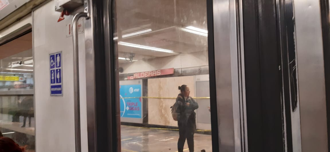 lessac5's tweet photo. Finalmente,regresamos sobre linea 2 hasta Pino Suárez para retomar el tramo de Linea 1 que faltaba, hasta el Agua Mineral nos supo a gloria Merced-Obsevatorio, No rompimos récord, pero fue una gran experiencia, 11horas 2 min. 13 seg. @Soniiglu #cdmxmetrochallenge #MetroCDMX https://t.co/G2NslE2Zmu