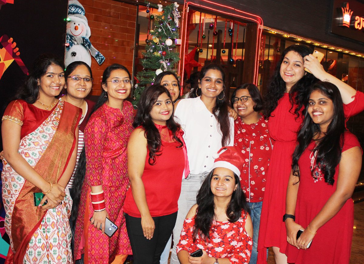 Gaian_Solutions's tweet photo. At #Gaian, we're like one big family. And like any family, we like to celebrate the holidays by gathering together and sharing a meal. 

The spirit of #Christmas is not about how much we give but how much love we put into giving!

#MerryChristmas https://t.co/oJ22iBZvqf
