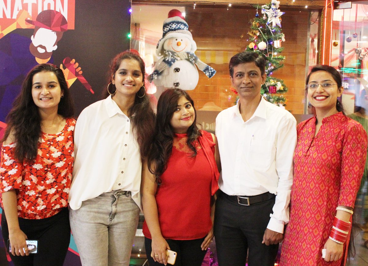 Gaian_Solutions's tweet photo. At #Gaian, we're like one big family. And like any family, we like to celebrate the holidays by gathering together and sharing a meal. 

The spirit of #Christmas is not about how much we give but how much love we put into giving!

#MerryChristmas https://t.co/oJ22iBZvqf