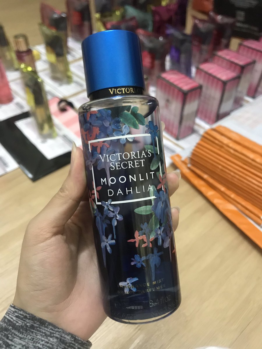 farhanifaizal's tweet photo. Ramai pulak mintak suruh buat sale Victoria Secret ni lagi sekali hm nak keee? I nak offer macam macam ni siap free postage lagi as low as RM26 je 😭

Sale ni akan jalan kalau korang nak jeee 😭😭 100rt baru i start 👀 GO! https://t.co/mBqQSqIBXZ