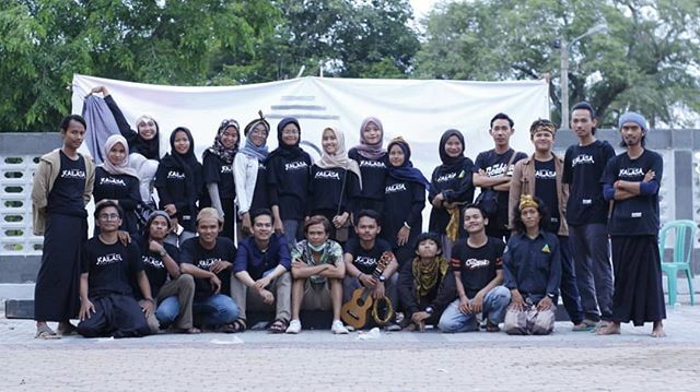 Gesbica Roadshow Teater 2019 "Kailasa"
Usai sudah
..
Tunggu Pertunjukan kami berikutnya.
_____
(Sabtu, 28 Desember 2019)Gesbica Roadshow Teater 2019 "Kailasa"
Usai sudah
..
Tunggu Pertunjukan kami berikutnya.
_____
(Sabtu, 28 Desember 2019)