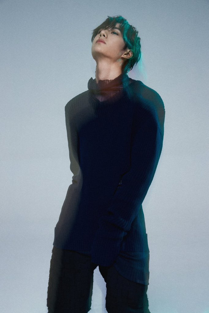 dramapotatoe's tweet photo. #WangYibo releases third solo single, Unfeeling 无感 and hits sales of 6million copies in 20mins! The artist also wrote the lyrics for his single.

🎧 https://t.co/V9klAIatzU (vpn required)

#王一博 https://t.co/moVStJAxZB