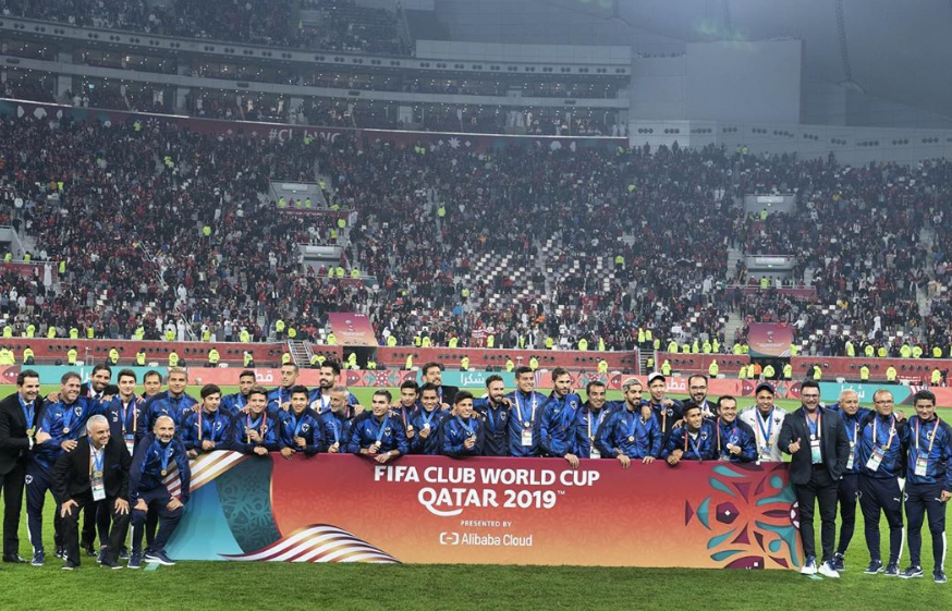 InvictosSomos's tweet photo. Rayados en 2019:

➔ Campeones de Concachampions (final regia).
➔ Campeonas de Liga MX Femenil (final regia).
➔ Podio en el Mundial de Clubes (partidazo ante Liverpool).
➔ Campeones de Liga MX (ante América en el Azteca). 

AÑO HISTÓRICO. #Rayados https://t.co/dIQqeeVb3Y