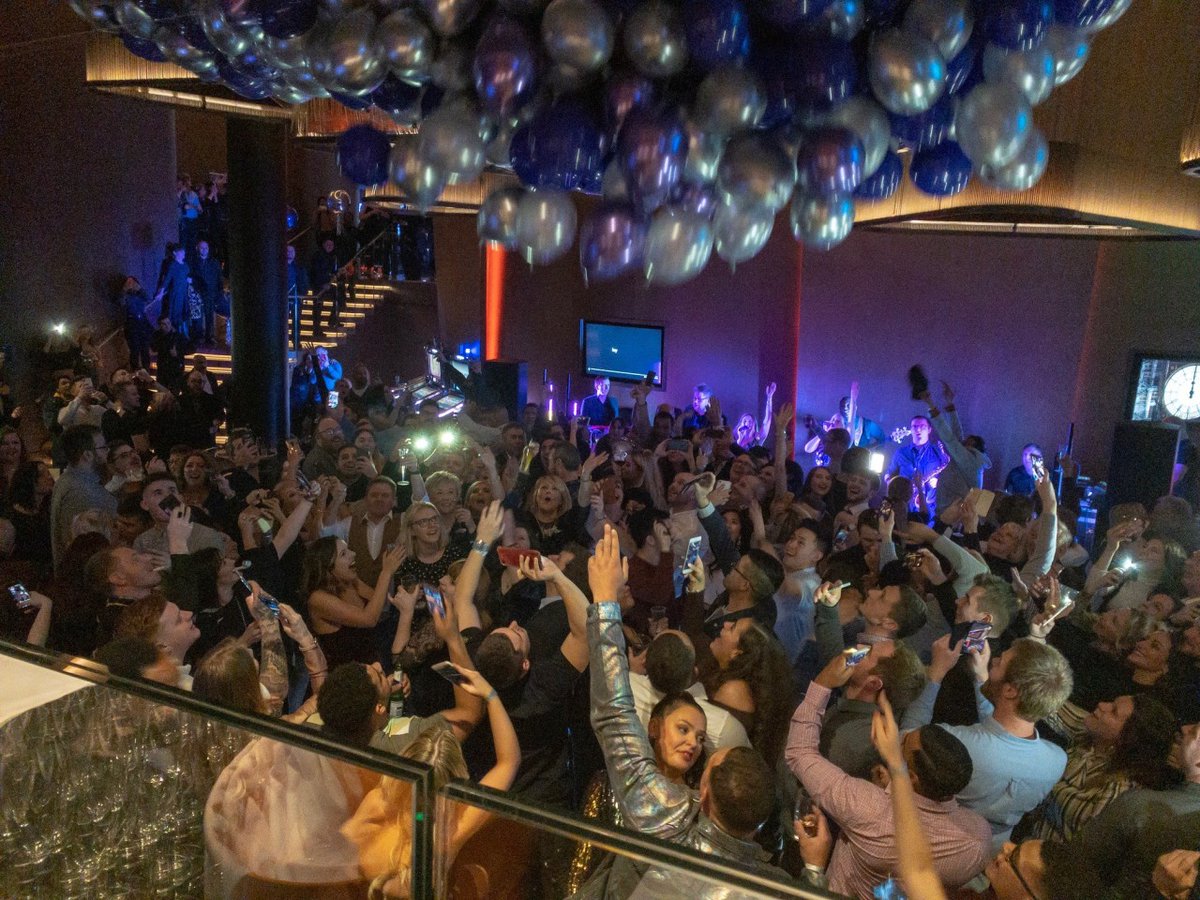 Still no NYE plans?
We're open all night with a live band, DJ and games to keep you entertained... and it's free entry! 🍾🎉
Find out more: bit.ly/2OFEm4y