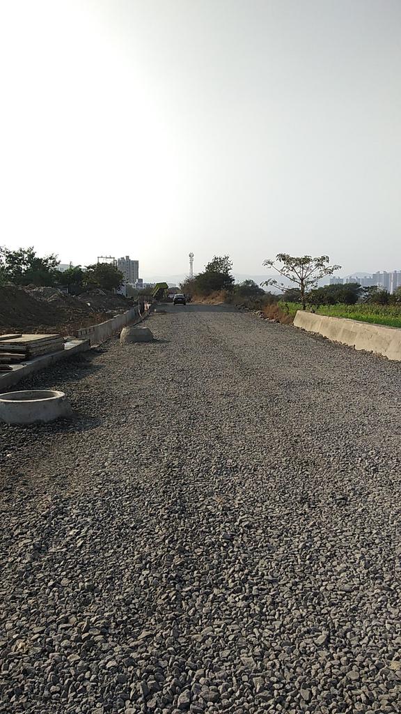 ved1397's tweet photo. This is the #conditionofroads way to home near Mhan-Mhalunge High tech city. Since last 8-9 months 
@nitin_gadkari https://t.co/FsLbl0f4oN