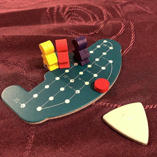 thegamesplainer's tweet photo. Game 562/2019 #yetanotheryearofgames #deepseaadventure #oinkgames #bgg #boardgames #boardgamenerd #boardgamesofinstagram #tabletopgames #gamenerd https://t.co/4UcNBfzmq7 https://t.co/WXe8OrJU7P