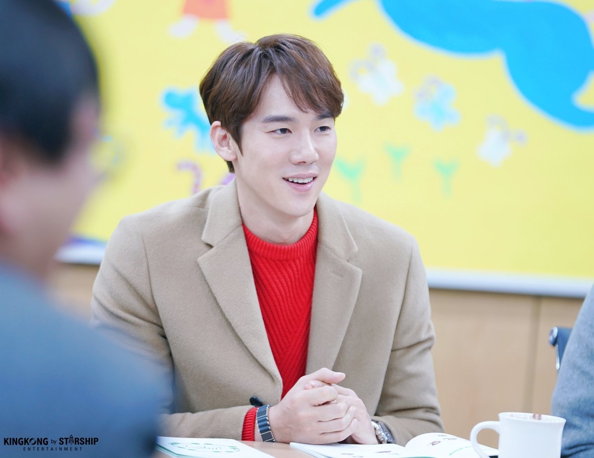 yeonseok_INA's tweet photo. One year ago...
Christmas Eve with 'Coffee Friends' #YooYeonSeok & #SonHoJun
☕ https://t.co/ImHWvE5XT6
#유연석 #손호준 #커피프렌즈 #퍼네이션프로젝트
#coffefriends #funation #funationproject https://t.co/jYVbsjdDyJ