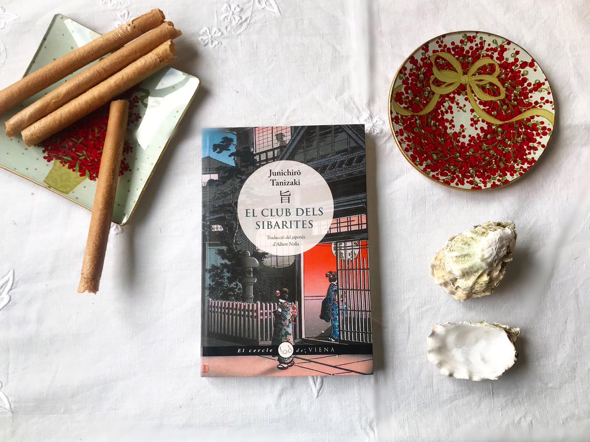Viena_Edicions's tweet photo. “El club dels sibarites” 🍣🍜🍤🍙🍱🍘🍚🥢
Benvolguts #lectorsdeviena , ara que ja hem paït la sopa de galets i els canelons, us recomanem la lectura d’aquesta obra exquisida de Tanizaki per descobrir nous gustos i experiències gastronòmiques. 😉 https://t.co/TzhV7QOyMp