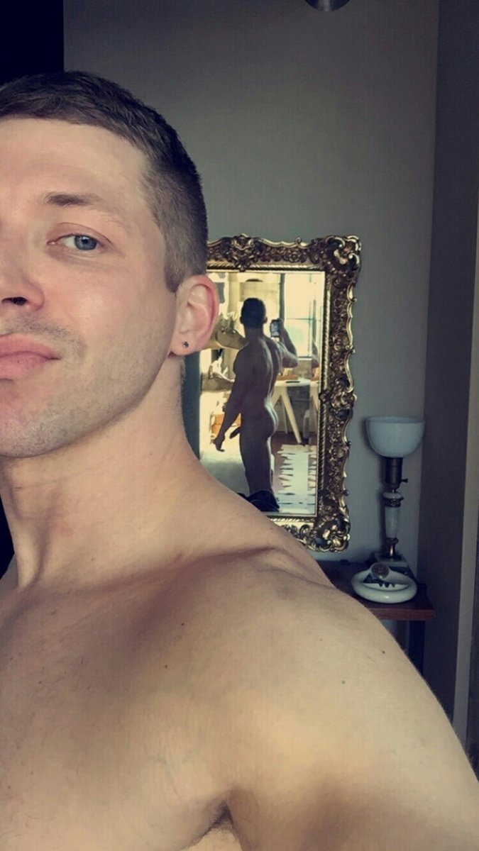 lifewithhunks's tweet photo. LWH https://t.co/TRk1dpsYJo https://t.co/nFVg1MLkhf