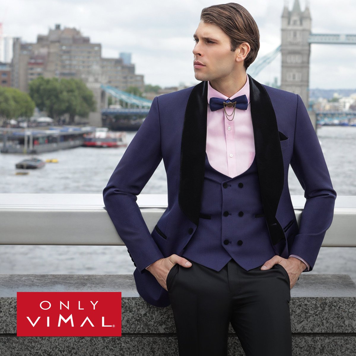 OnlyVimal_India's tweet photo. Pink is the New Black. Wedding receptions are made for this truly distinctive #OnlyFresh black velvet shawl lapel tuxedo suit paired with a pink shirt. #OnlyVimal https://t.co/7f0U0YoEJf