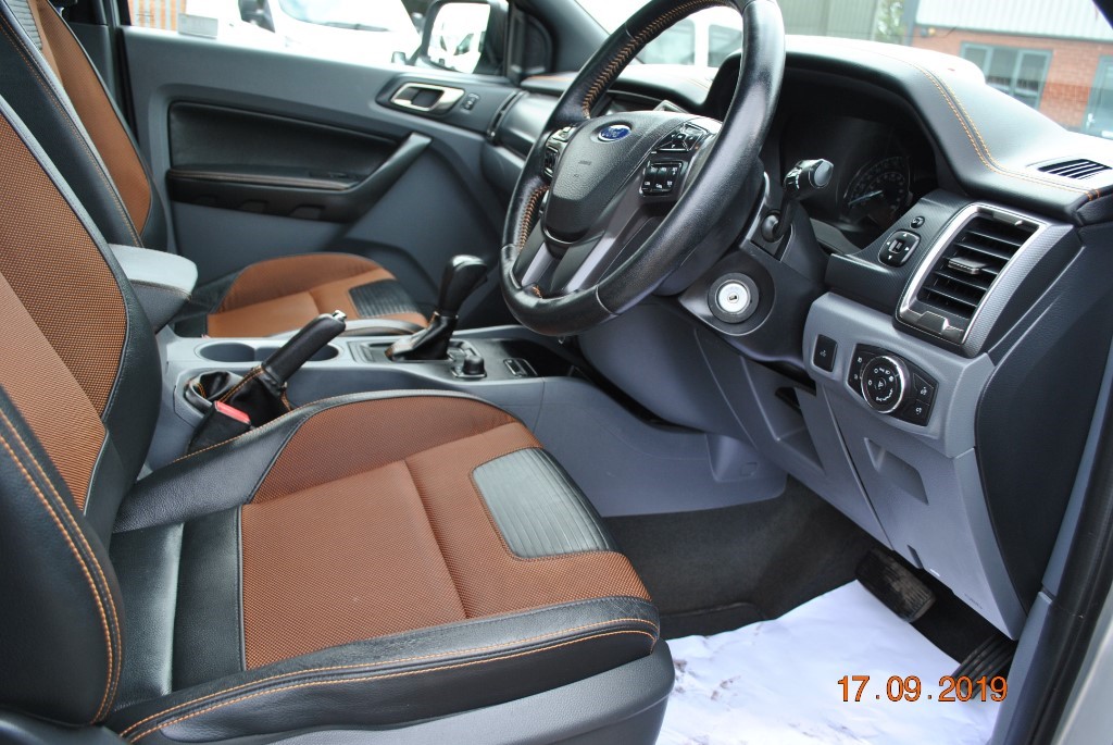 a10autocentre's tweet photo. 2018 67 plate Ford Ranger Wildtrak 3.2 auto, 19k 1 owner, fsh, sat nav, rear camera, towbar &amp; load cover. Only £19450 plus vat 
#ranger #pickup #wildtrak #fordranger #ford https://t.co/UytOKf0xEC https://t.co/iftvH9p5nM