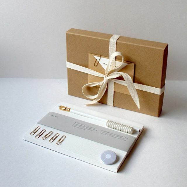 New Year Kit with a choice of desktop planner pad - list writing has never been this satisfying ⚡️ Our desktop pads were developed to inspire organisation and spark creativity. They are tailored to different modes of note-taking and planning. Each one is… ift.tt/369tTEN