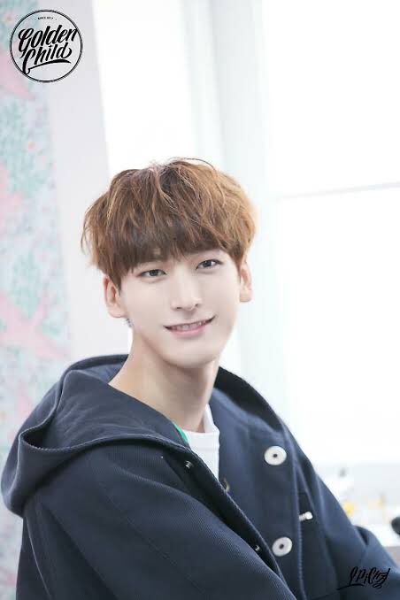 Golden Child debuted on August 28, 2017 with 11 members.But on 6 January 2018 one of the members Park Jaeseok decided to leave the group due to health reasonsNow Golden Child continues to work with 10 members